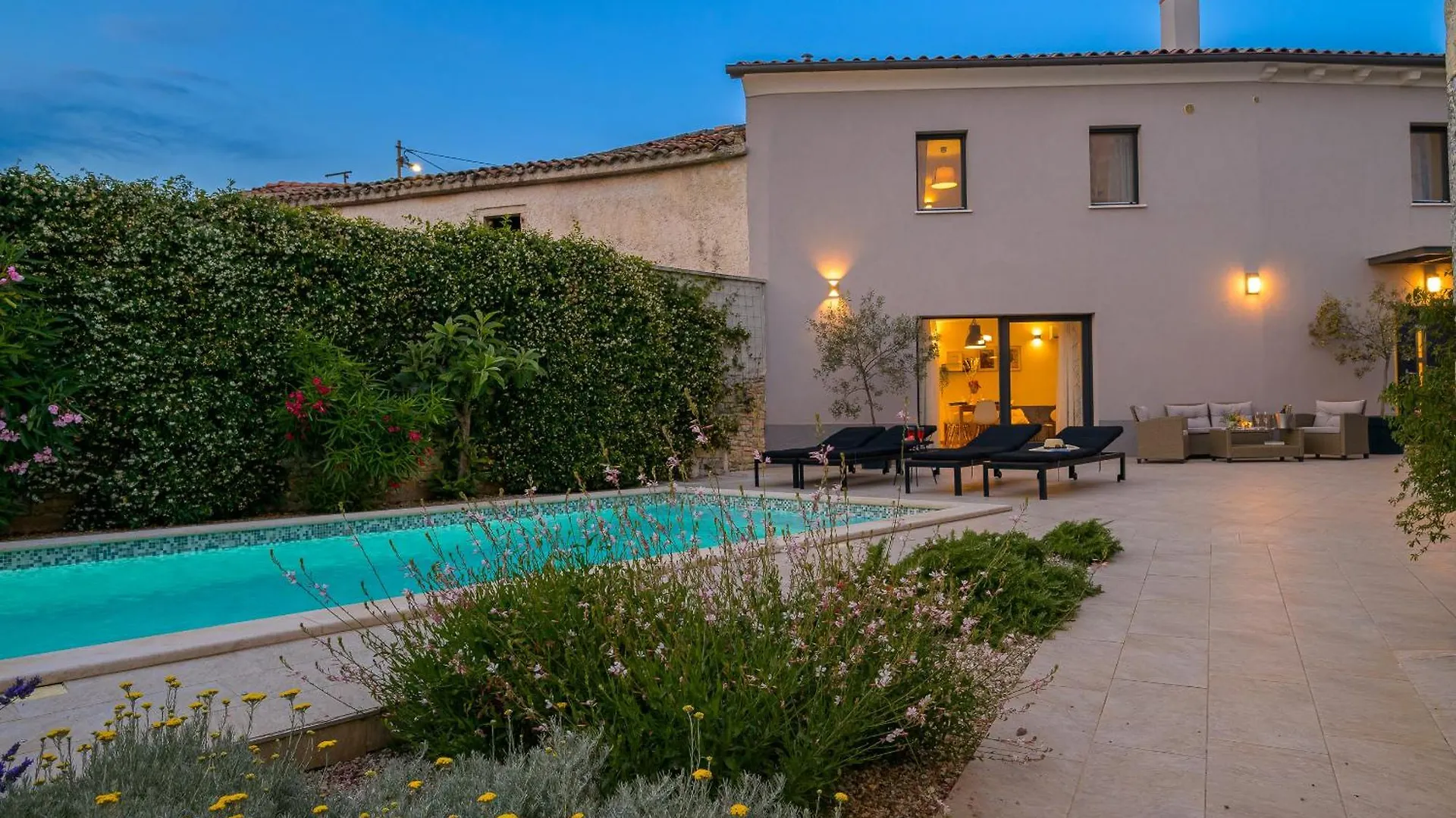 Svetvinčenat Villa Latini - Ideal For A Family Vacation. Heated Pool. Local Breakfast Optional Available